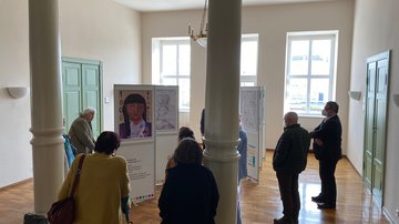 Mitgliederversammlung mit Ausstellung "1000 Kraniche" in Wismar